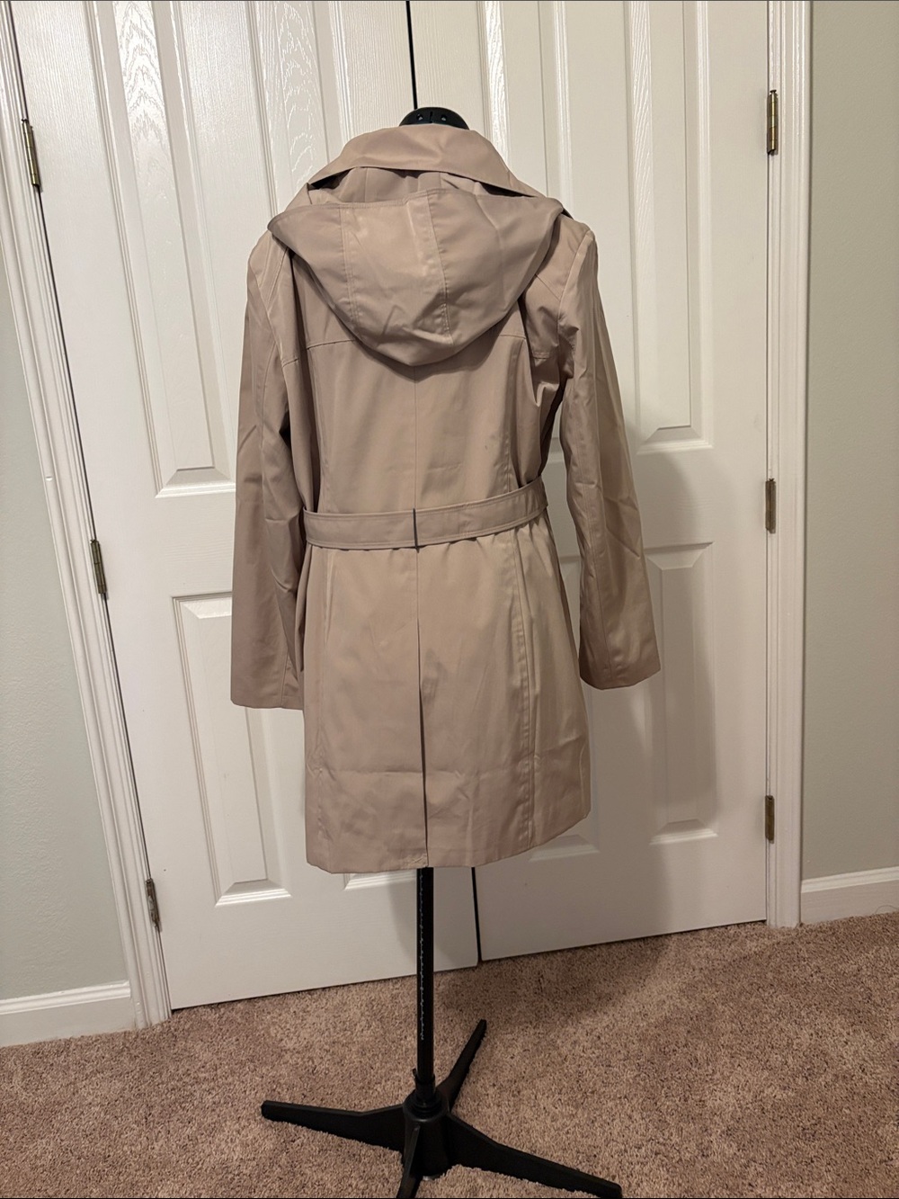 London Fog Stone Beige Trench Coat with Belt - Picture 3 of 7